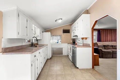 62 Wilders Grove Road Newton NH 03858