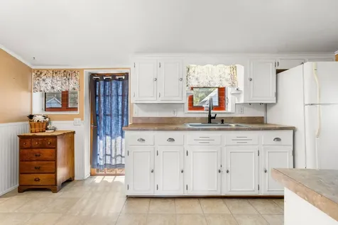 62 Wilders Grove Road Newton NH 03858