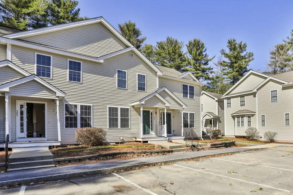 50 Barrington Avenue Nashua NH 03062