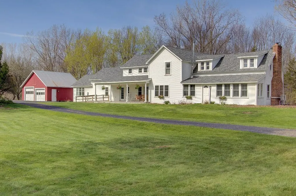 1009 South End Road North Hero VT 05474