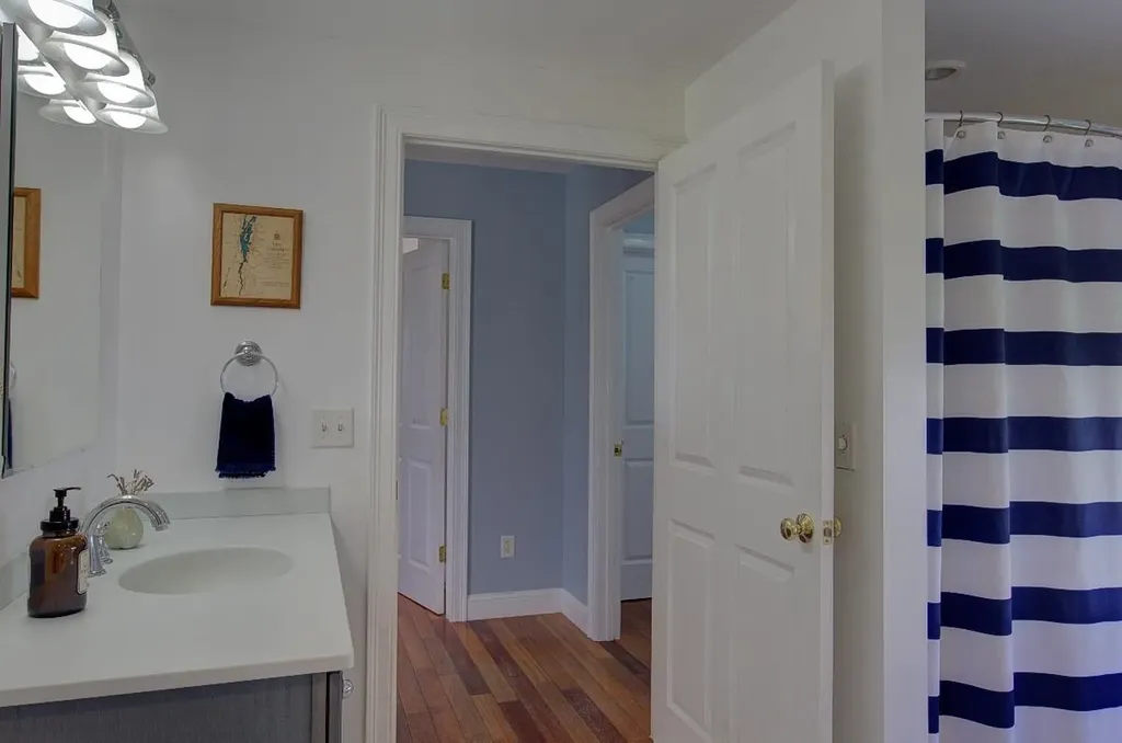 1009 South End Road North Hero VT 05474