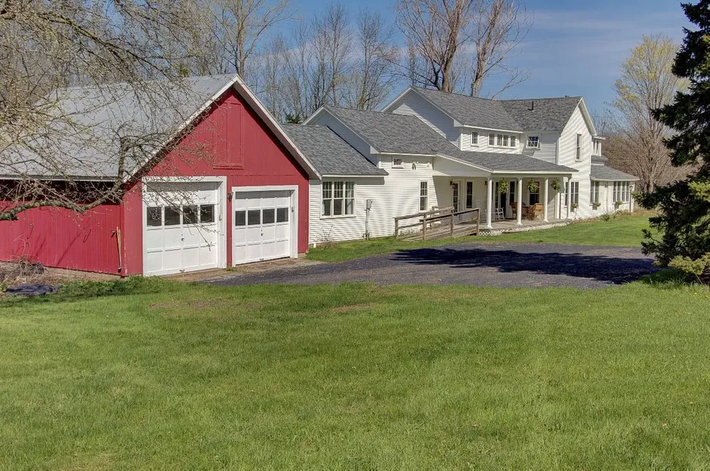 1009 South End Road North Hero VT 05474