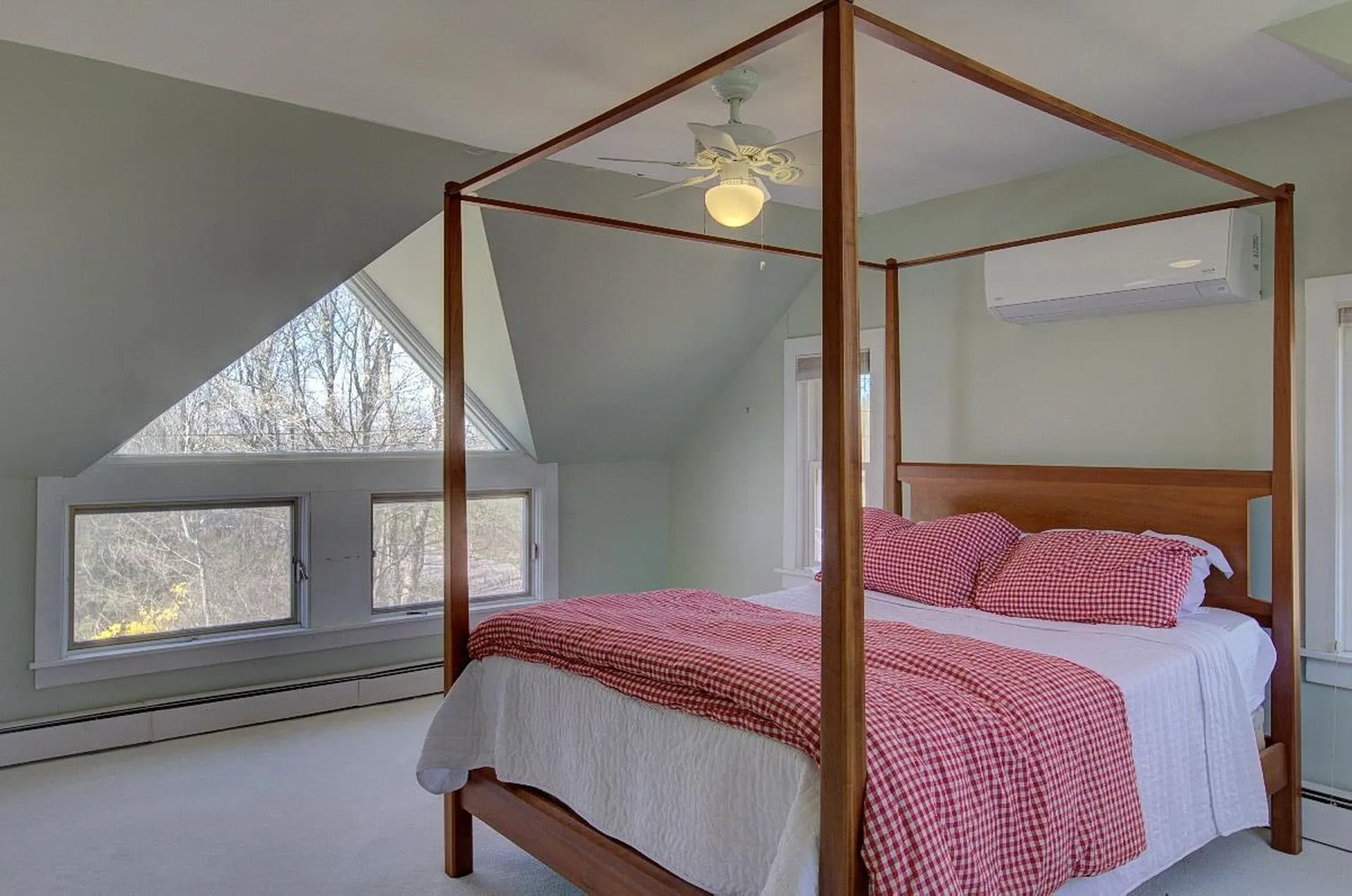 1009 South End Road North Hero VT 05474