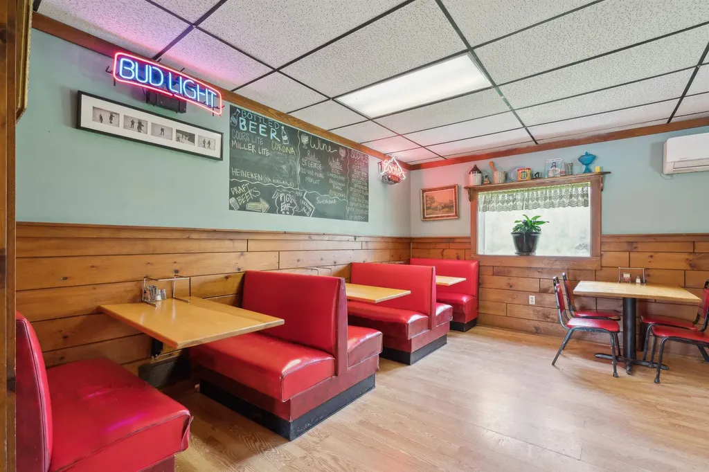 456 Us Route 5 S Fairlee VT 05045