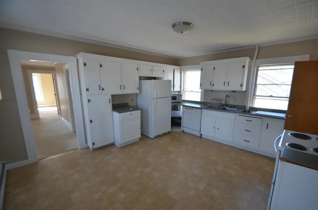 81 Warner Street Manchester NH 03102