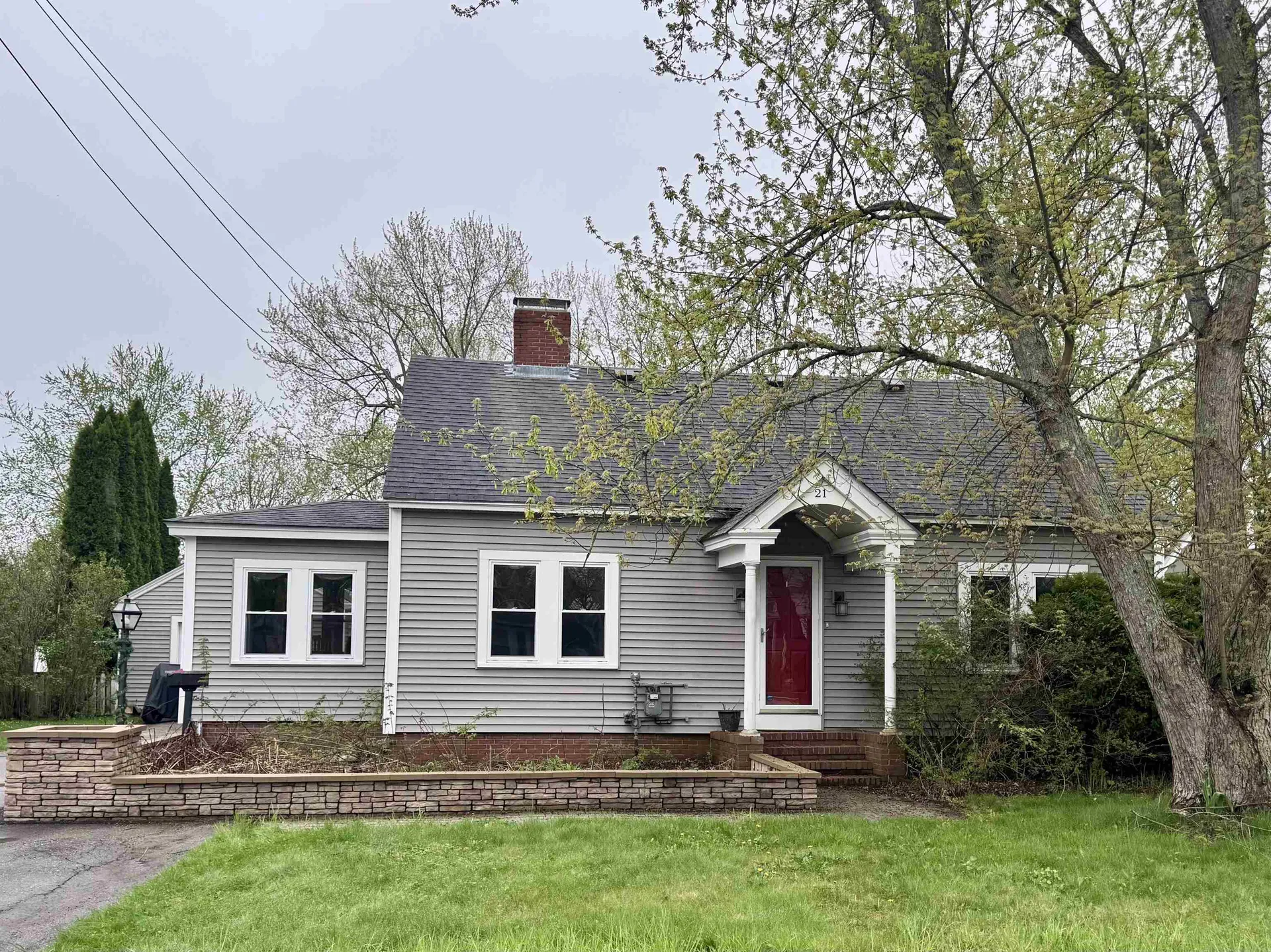 21 Railroad Avenue Rochester NH 03839