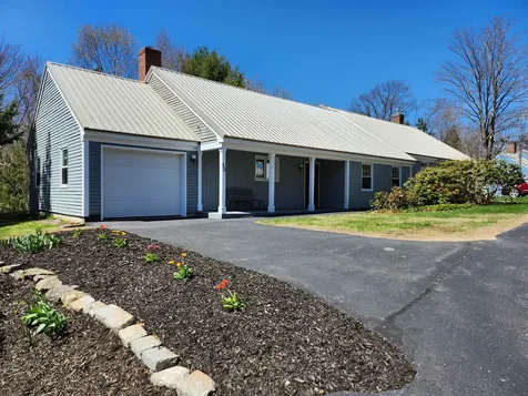 20 Oak Drive Belmont NH 03220