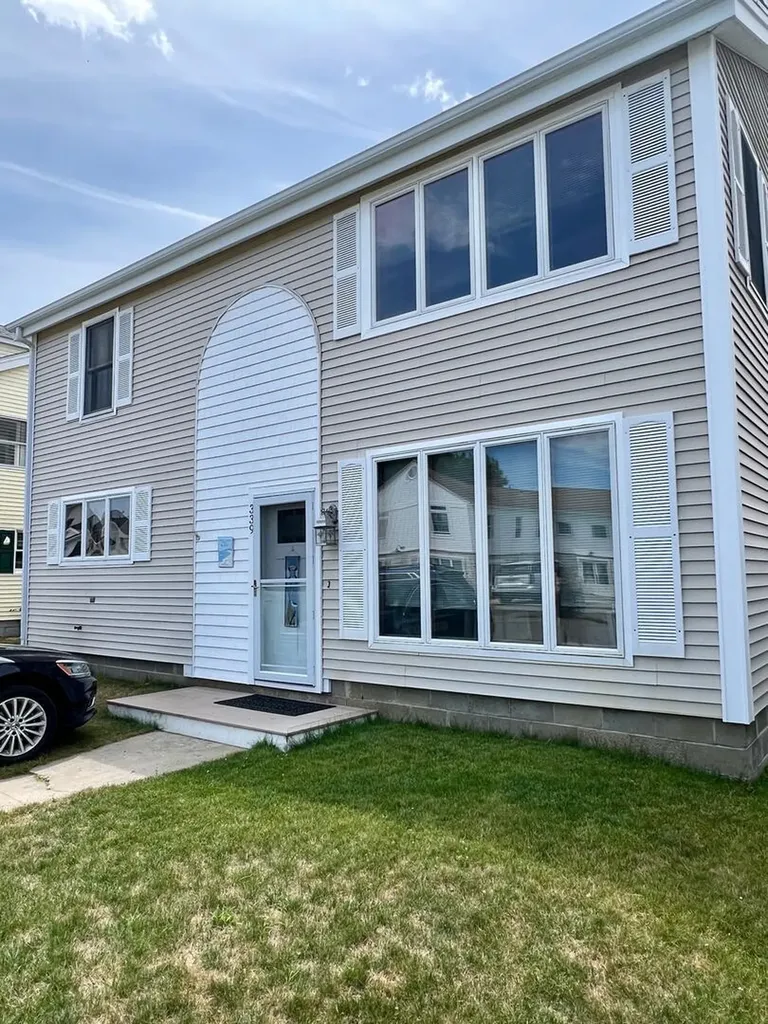 339 Woodstock Street Seabrook NH 03874