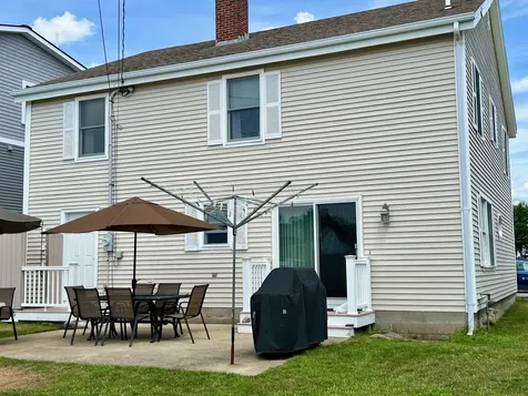 339 Woodstock Street Seabrook NH 03874