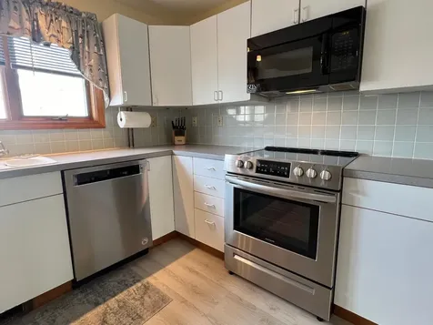 339 Woodstock Street Seabrook NH 03874