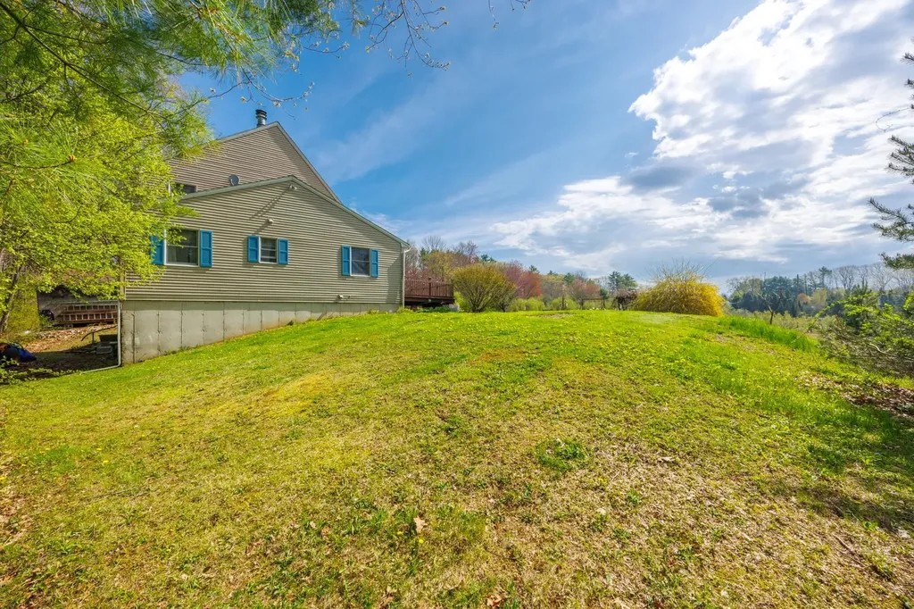 6 General John Sullivan Way Rollinsford NH 03869