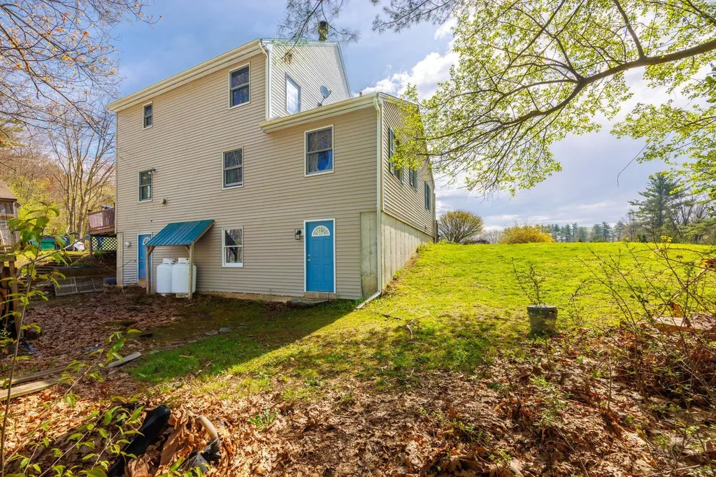 6 General John Sullivan Way Rollinsford NH 03869