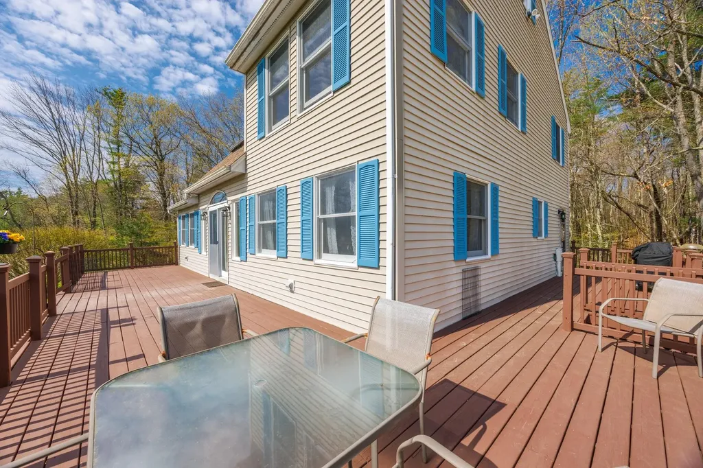 6 General John Sullivan Way Rollinsford NH 03869