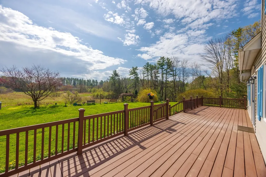 6 General John Sullivan Way Rollinsford NH 03869