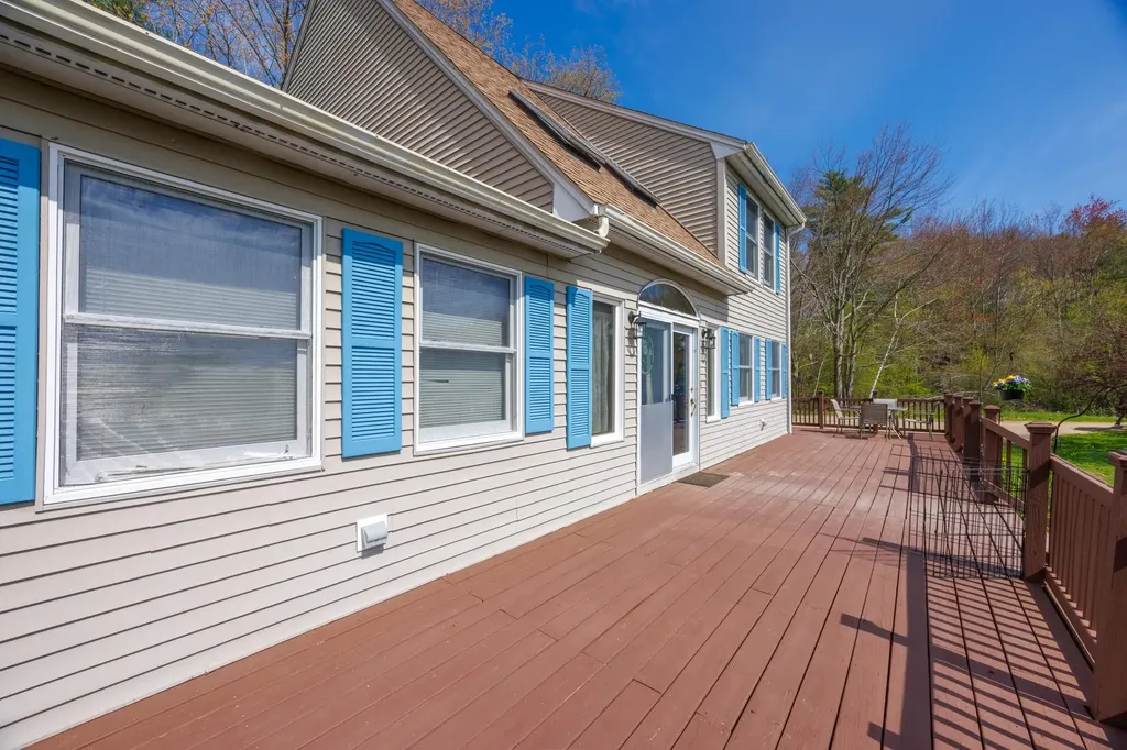 6 General John Sullivan Way Rollinsford NH 03869