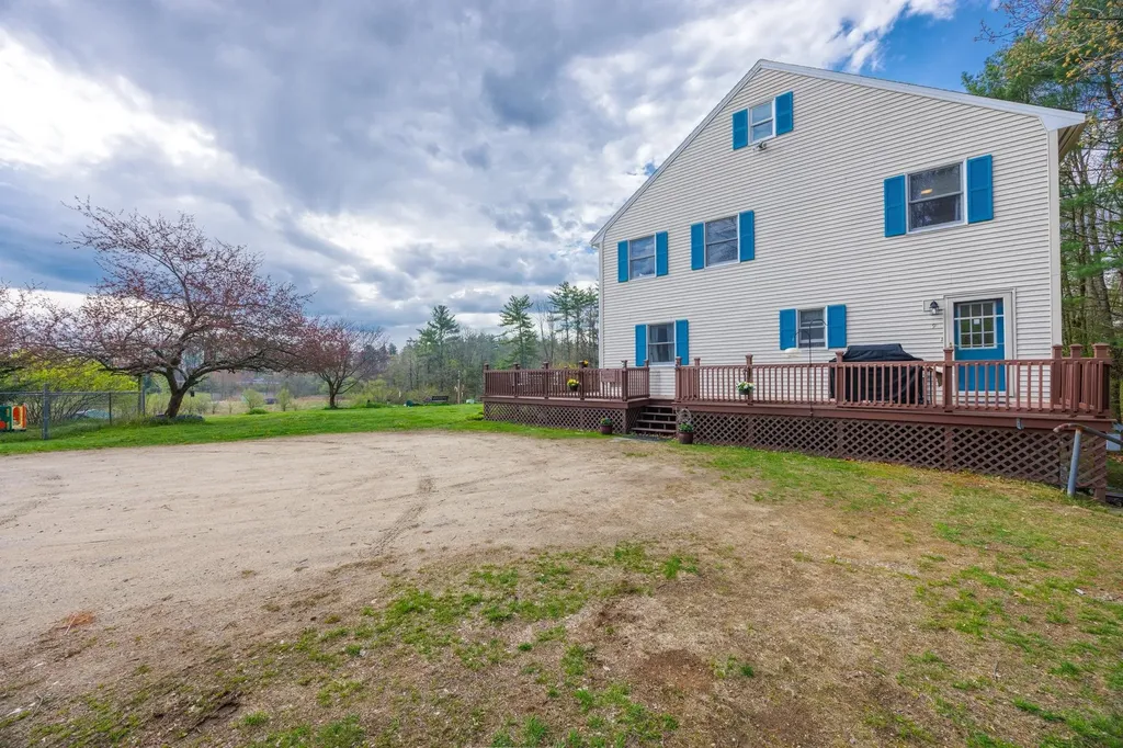 6 General John Sullivan Way Rollinsford NH 03869