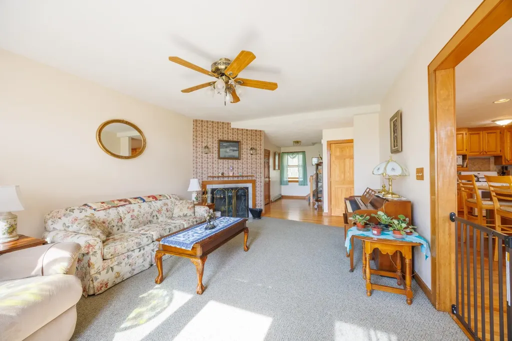 6 General John Sullivan Way Rollinsford NH 03869