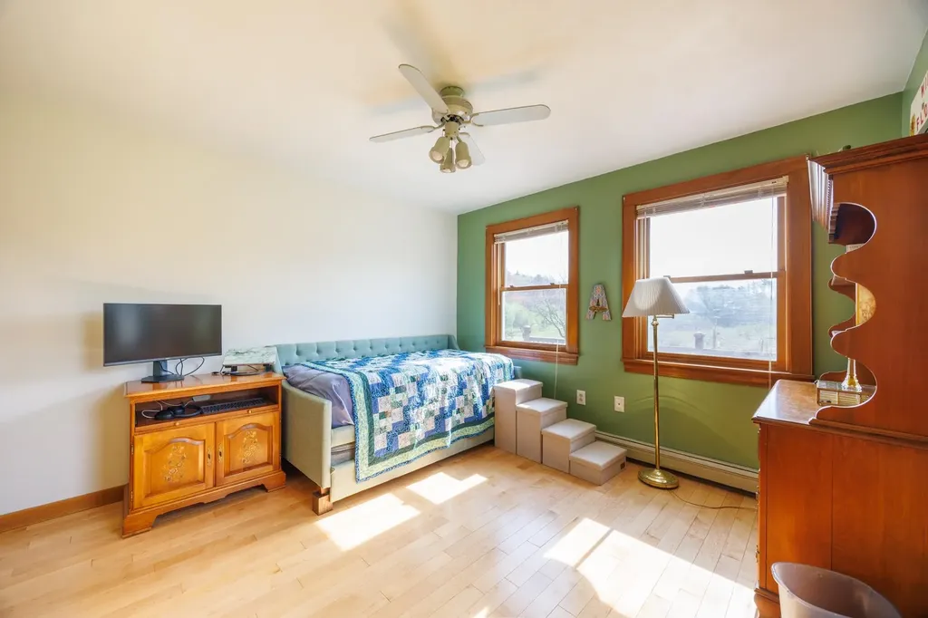 6 General John Sullivan Way Rollinsford NH 03869