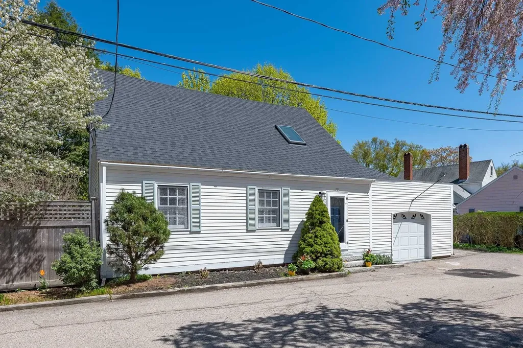 15 Mount Vernon Street Portsmouth NH 03801