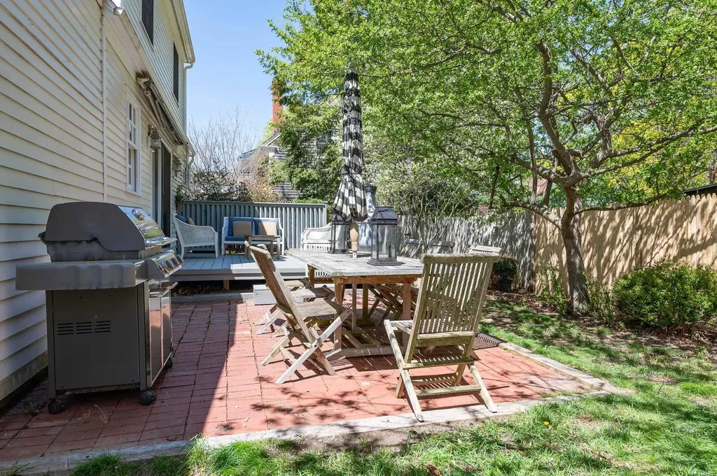 15 Mount Vernon Street Portsmouth NH 03801