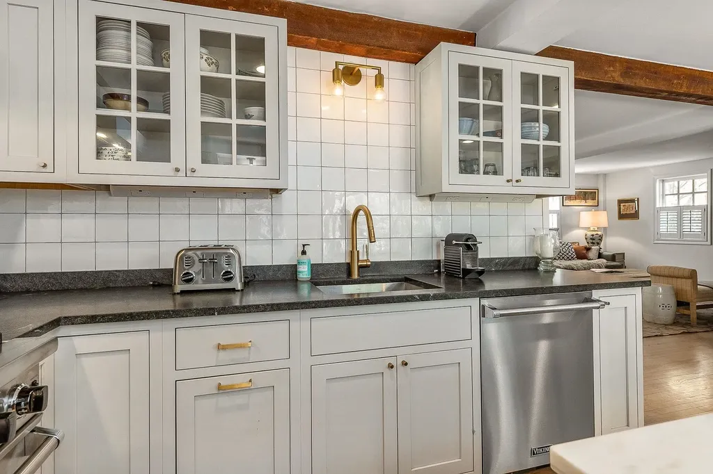 15 Mount Vernon Street Portsmouth NH 03801