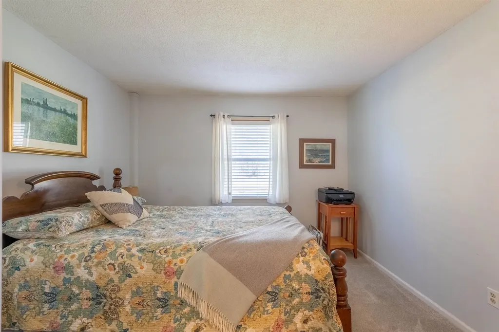 12 Forest Road Wolfeboro NH 03894