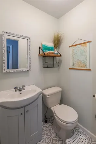 12 Forest Road Wolfeboro NH 03894