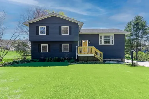 12 Forest Road Wolfeboro NH 03894