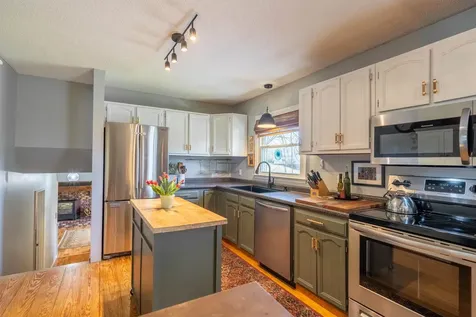 12 Forest Road Wolfeboro NH 03894