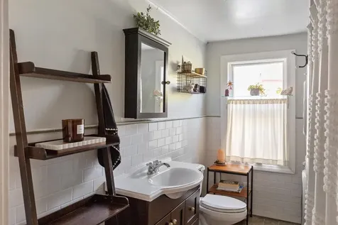 201 Richmond Road Hinesburg VT 05461