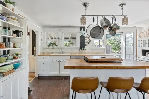201 Richmond Road Hinesburg VT 05461