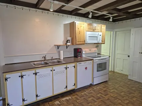 631 Vt Route 30 Newfane VT 05345