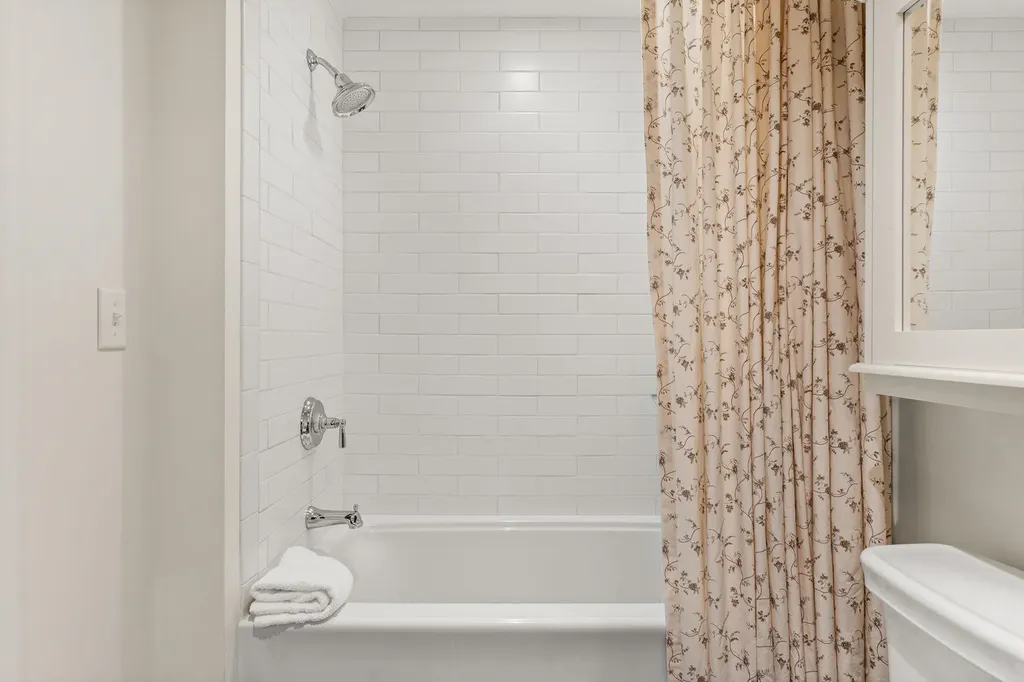 102 Forest Drive Warren VT 05674