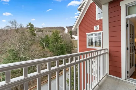 102 Forest Drive Warren VT 05674