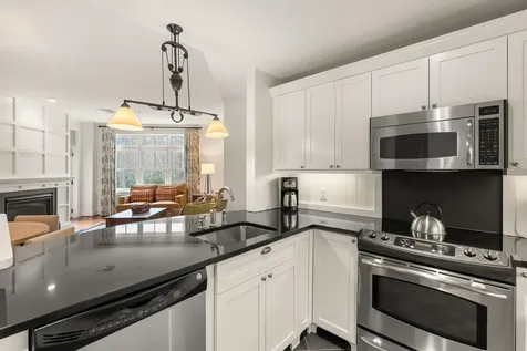 102 Forest Drive Warren VT 05674