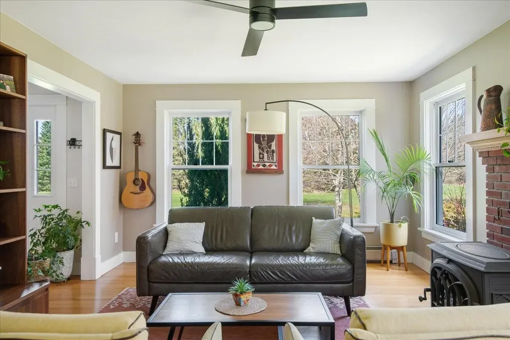 54 Autumn Lane Bristol VT 05443