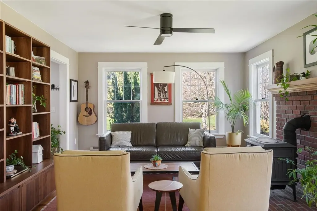 54 Autumn Lane Bristol VT 05443