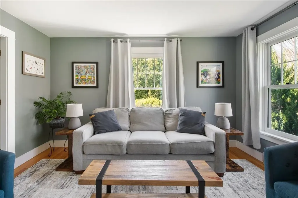 54 Autumn Lane Bristol VT 05443