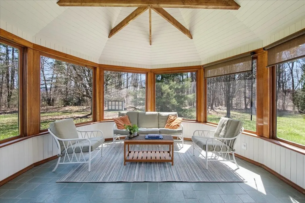 54 Autumn Lane Bristol VT 05443