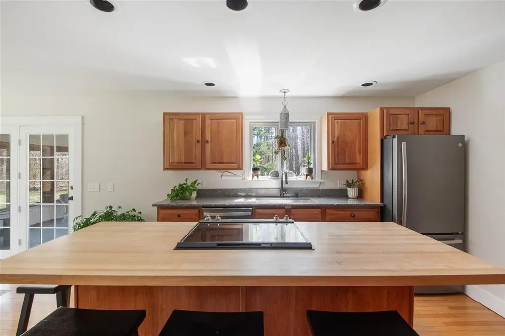 54 Autumn Lane Bristol VT 05443