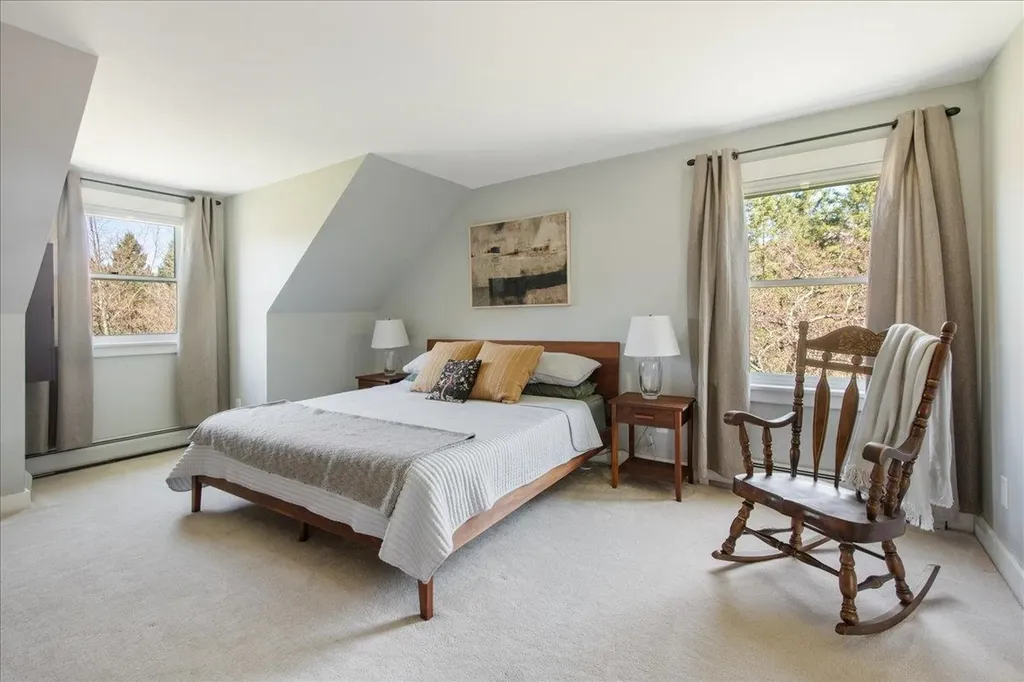 54 Autumn Lane Bristol VT 05443