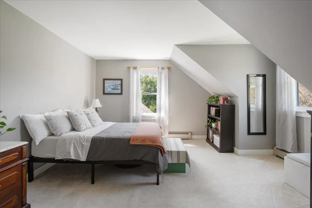 54 Autumn Lane Bristol VT 05443