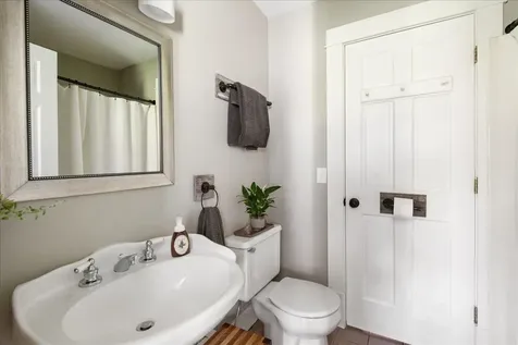 54 Autumn Lane Bristol VT 05443