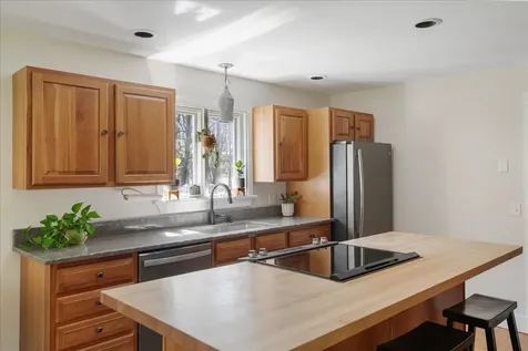 54 Autumn Lane Bristol VT 05443