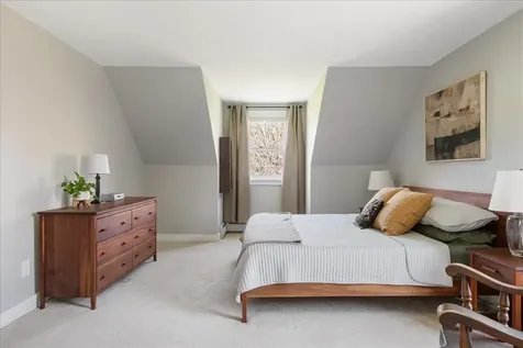 54 Autumn Lane Bristol VT 05443