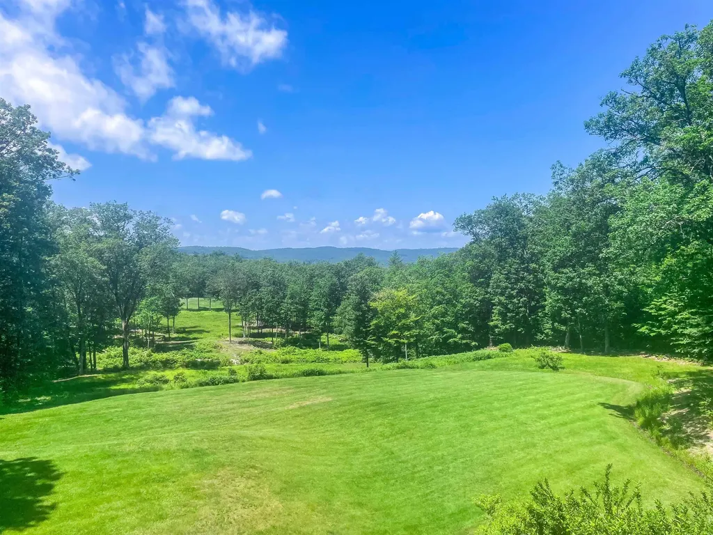 15 Mulligan Right Of Way Westmoreland NH 03467