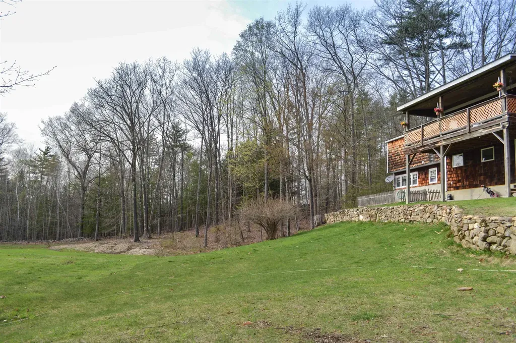 15 Mulligan Right Of Way Westmoreland NH 03467