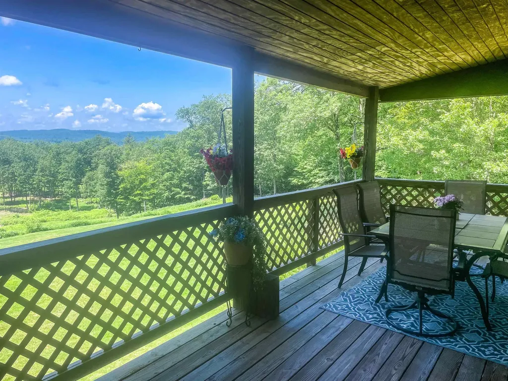 15 Mulligan Right Of Way Westmoreland NH 03467