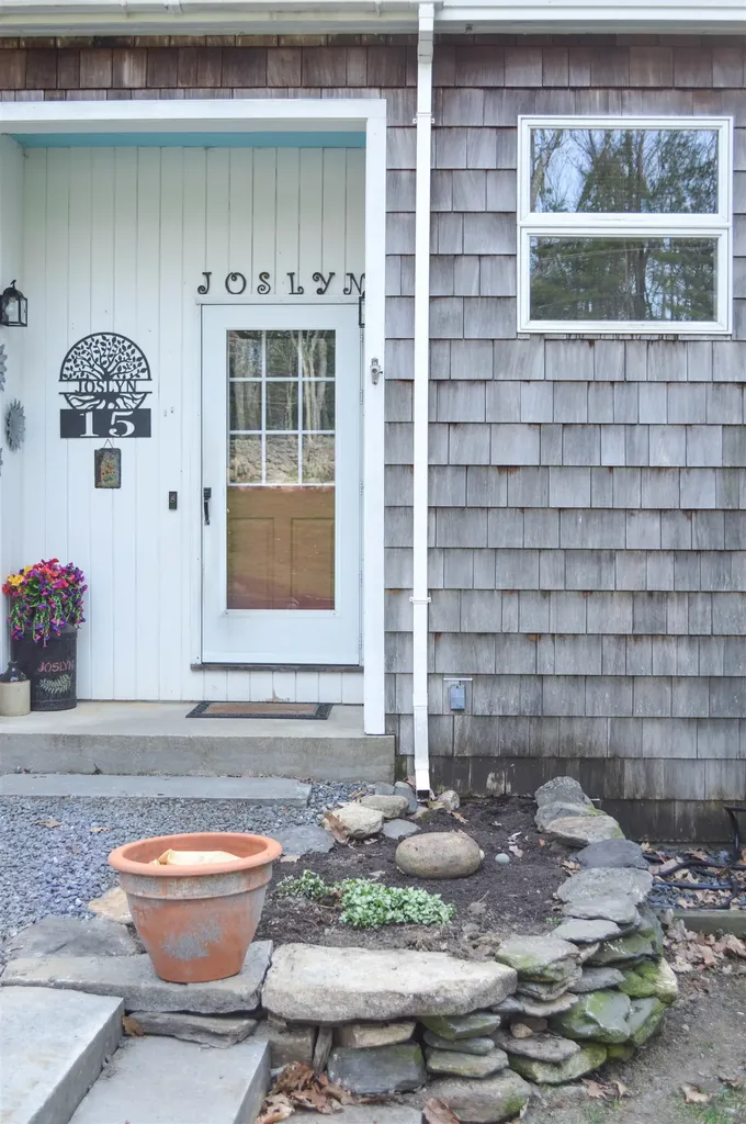 15 Mulligan Right Of Way Westmoreland NH 03467