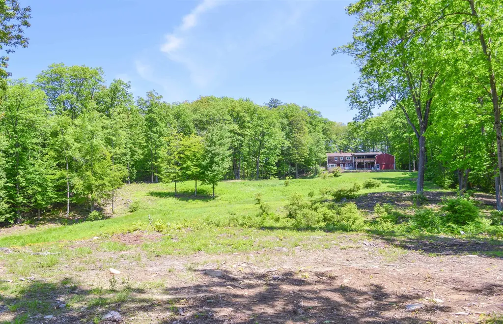 15 Mulligan Right Of Way Westmoreland NH 03467